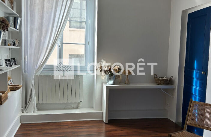 LOCAL PROFESSIONNEL PLACE DES CELESTINS 53,15 m² — photo 5