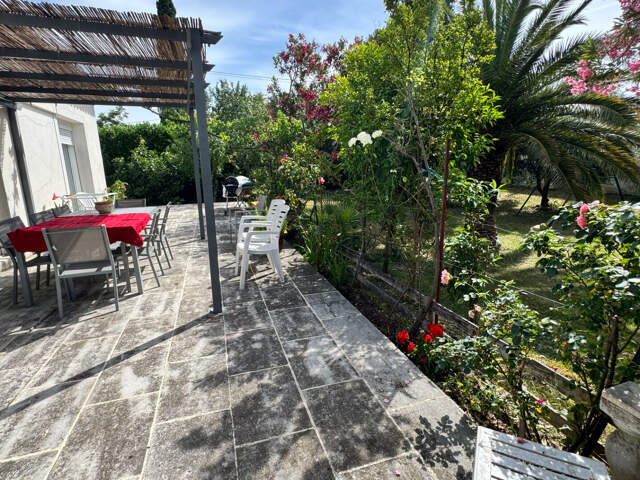 Maison Sorgues 5 pièce(s) 137 m2 — photo du bien