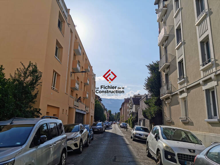 T4 au calme et belle vue montagnes Secteur Capuche / Rue Émi — photo 1