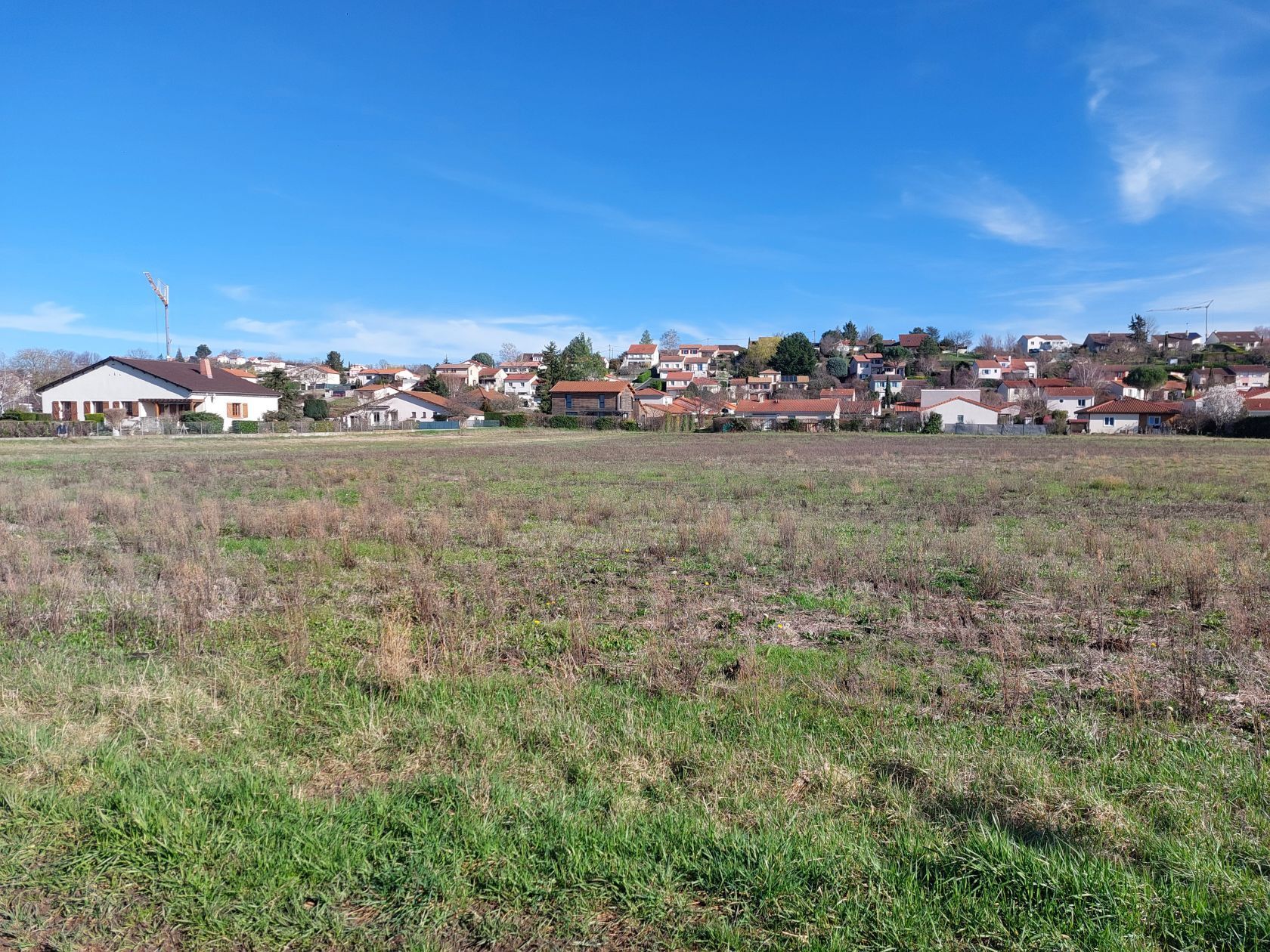Terrain à bâtir de 300 m² à PERIGNAT-SUR-ALLIER (63)