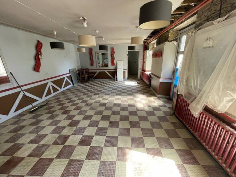 Immeuble à vendre centre Bourg à PLUMELIAU (56) — photo 1