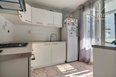 Appartement 4 pièces 728 €