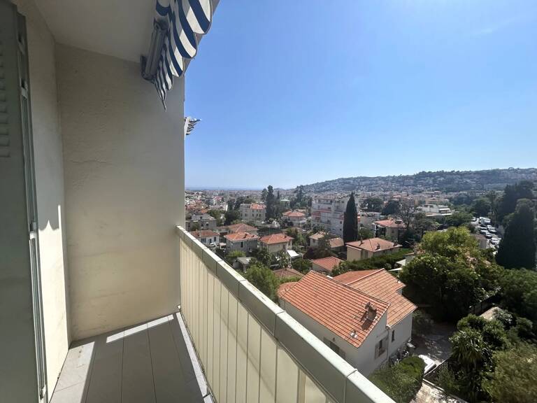 A LOUER - 3P 56M2 MEUBLE - CHAMBRUN — photo 1