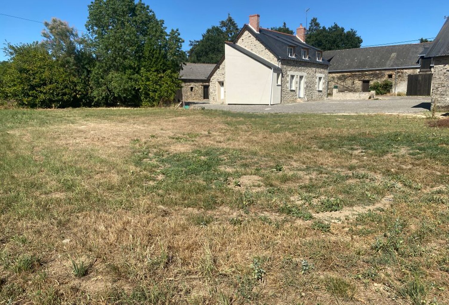 Maison de 130m2 à louer sur Saint-Clément-de-la-Place — photo 1