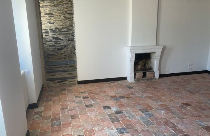 Maison de 130m2 à louer sur Saint-Clément-de-la-Place — photo 4