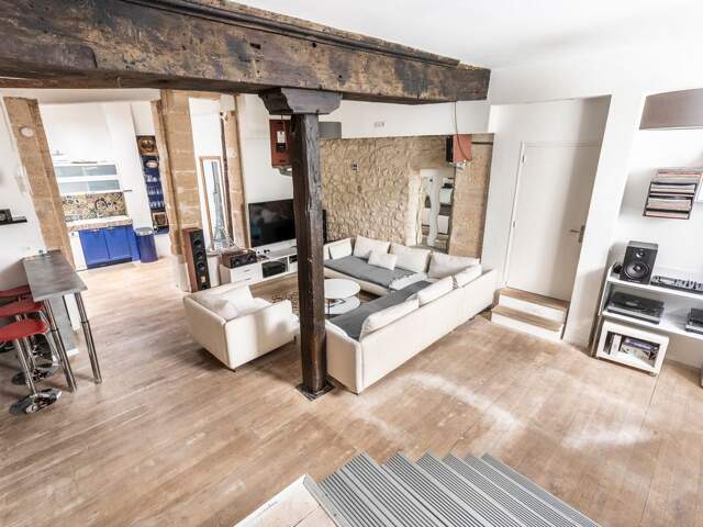 Appartement de 93m2 à louer sur Paris 04 — photo du bien