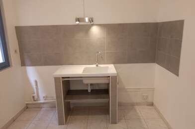 Appartement 3 pièces 677 €