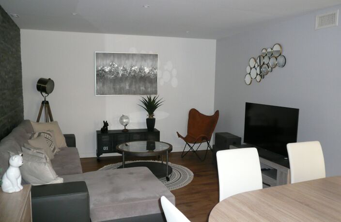 ⚜ COGNAC Rue Piétonne IMMEUBLE de RAPPORT Local Commercial et Appartement ⚜ — photo 3
