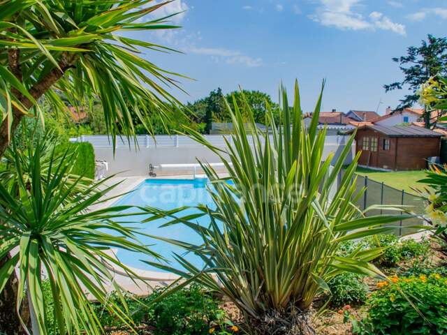 VAUX-SUR-MER – MAISON 160 M² AVEC PISCINE, À PROXIMITÉ DE PONTAILLAC — photo du bien