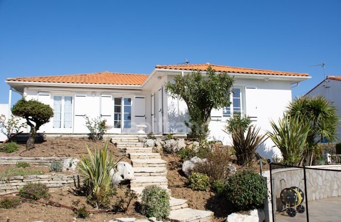 VAUX-SUR-MER – MAISON 160 M² AVEC PISCINE, À PROXIMITÉ DE PONTAILLAC — photo 2