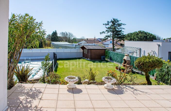 VAUX-SUR-MER – MAISON 160 M² AVEC PISCINE, À PROXIMITÉ DE PONTAILLAC — photo 3