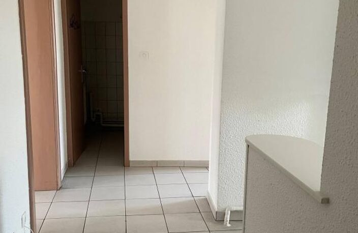 Location - Appartement T3 - 68m2 - Metz — photo 3