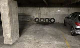 Garage   m² à louer à Paris 11 (75011)