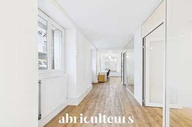 Bureau 4 pièces 172550 €