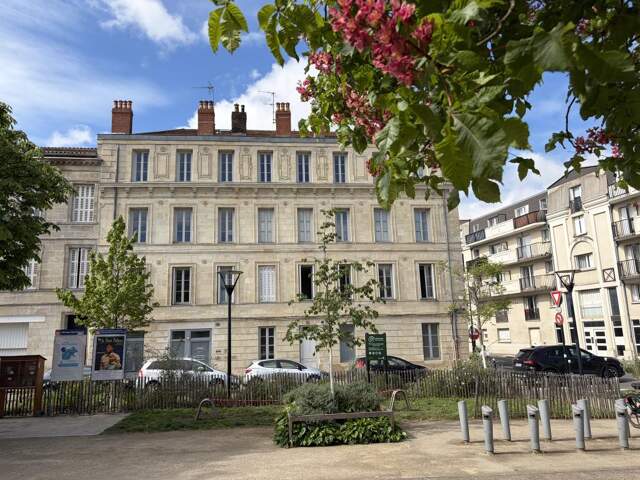 Duplex lumineux avec vue dégagée  à vendre à Bordeaux (33300) — photo du bien