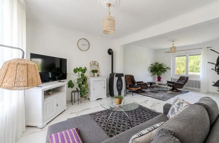 69400 - ARNAS - Maison familiale de 133 m² avec terrain — photo 2