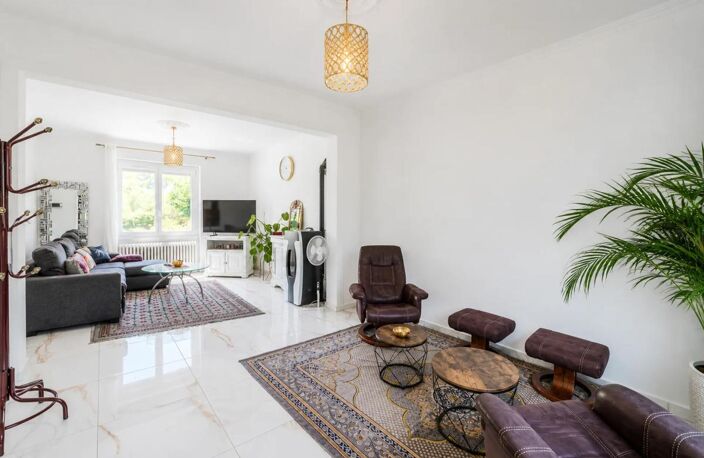 69400 - ARNAS - Maison familiale de 133 m² avec terrain — photo 3