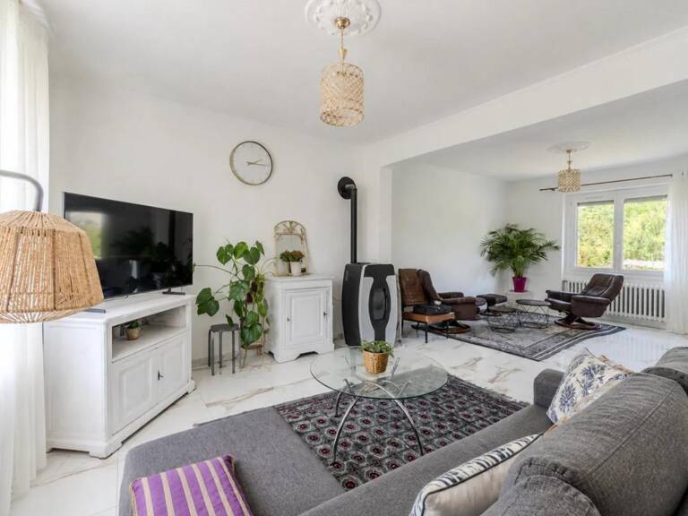 69400 - ARNAS - Maison familiale de 133 m² avec terrain — photo 1