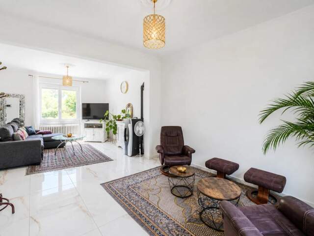69400 - ARNAS - Maison familiale de 133 m² avec terrain — photo du bien