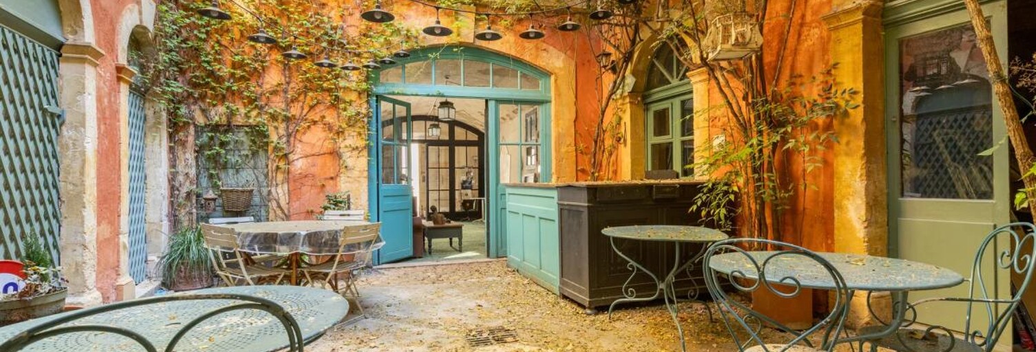 Maison 12 Pièces 385 m² à vendre à Tarascon (13150)