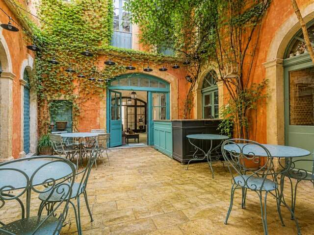 Hôtel particulier de 12 pièces de 385 m² à Tarascon — photo du bien