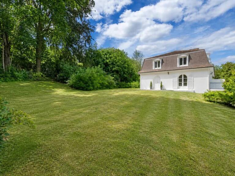 Maison de 10 pièces de 248 m² à Pontoise — photo 1