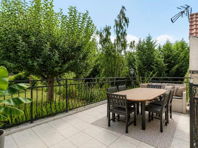 Appartement de 4 pièces de 88 m² situé à Fosses — photo du bien