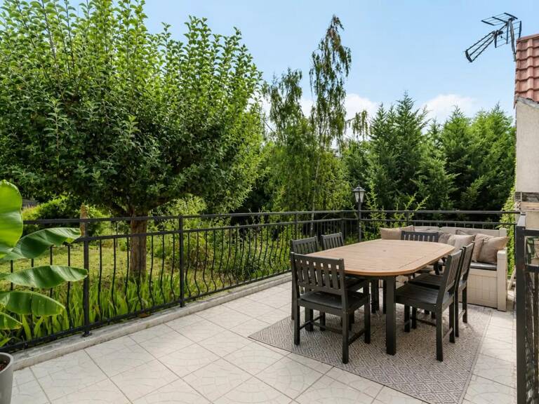 Appartement de 4 pièces de 88 m² situé à Fosses — photo 1