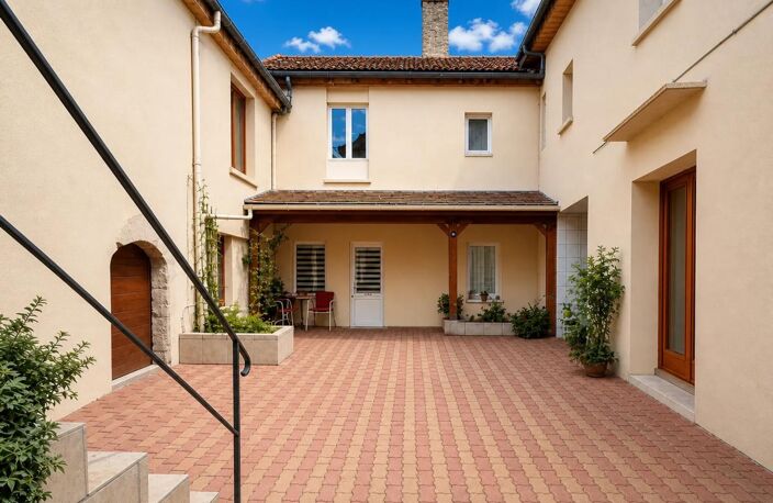 Immeuble de 14 pièces de 350 m² à Beaulieu-sur-Loire — photo 2