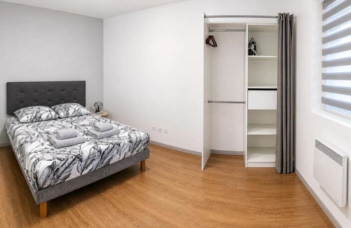 Immeuble de 14 pièces de 350 m² à Beaulieu-sur-Loire — photo 4