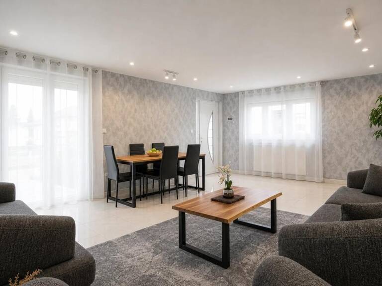 Immeuble rénové avec 3 appartements à Mulhouse — photo 1
