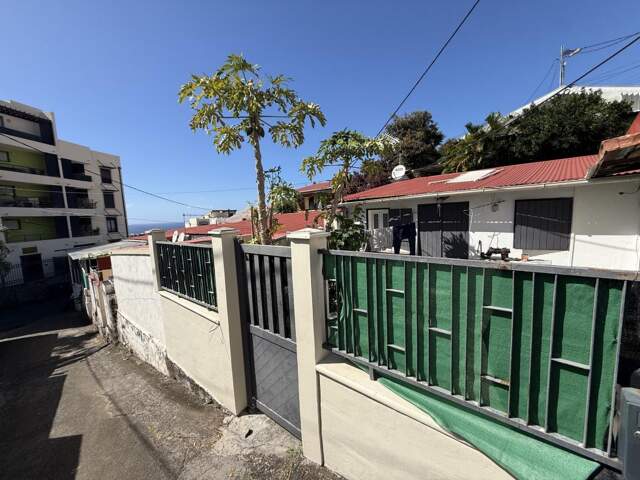 Maison de type T3 en vente à Saint-Denis secteur Bellepierr — photo du bien