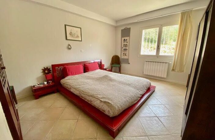 VENTE d'une maison 6 pièces (170 m²) au CASTELLET — photo 5