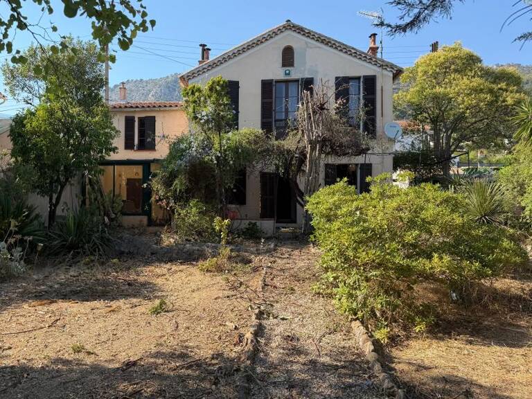 Maison de 1930 de 4 chambres avec très beau jardin et parking quartier Ortolan à Toulon — photo 1