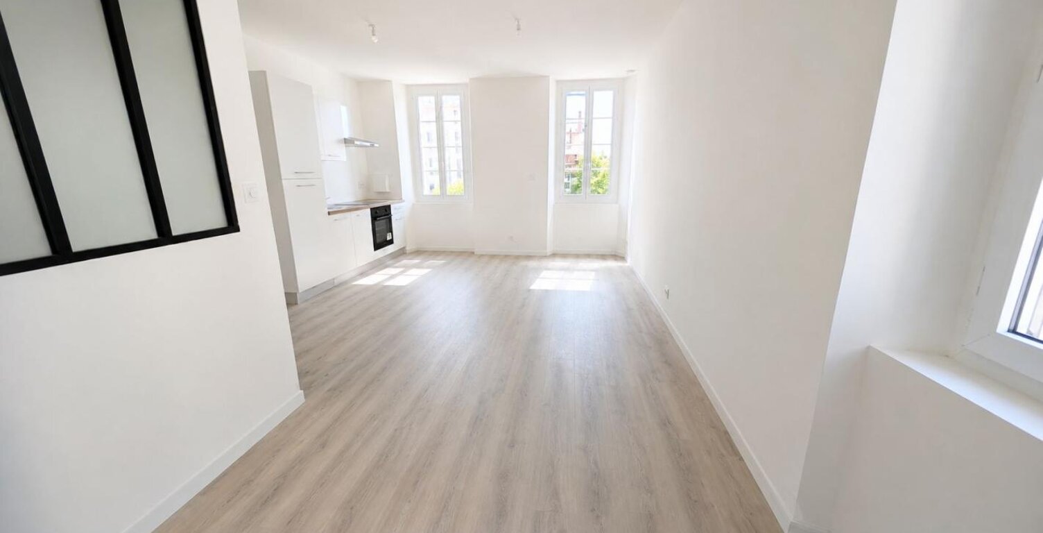 A vendre studio neuf de 27 m² dans petite copropriété proche du centre ville avec place de parking privative — photo 1