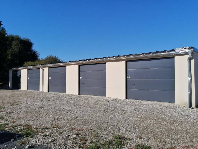 Parking / box Monnaie 19 m² — photo 1