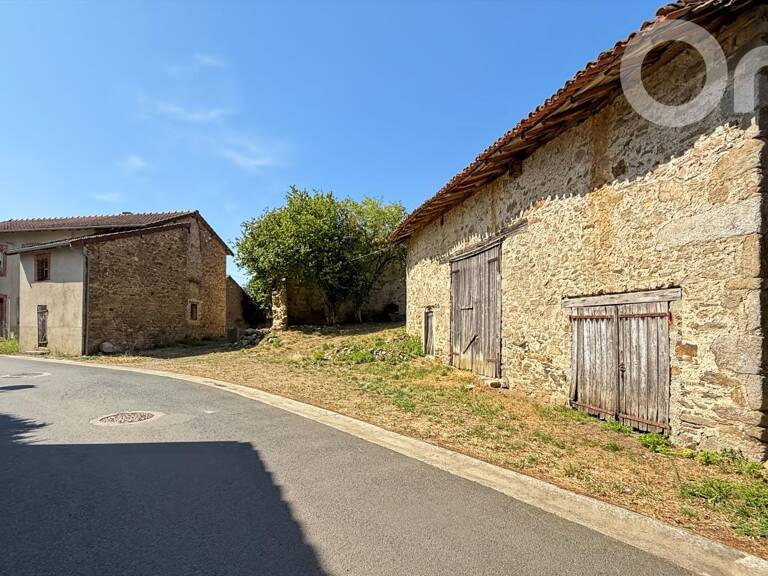   Maison à rénover avec ses 3 granges — photo 1