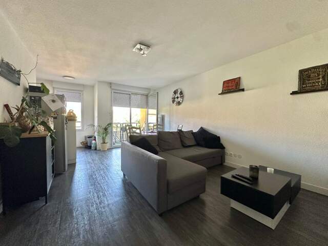 Appartement T2 à vendre dans une résidence sécurisée - Piscine — photo du bien