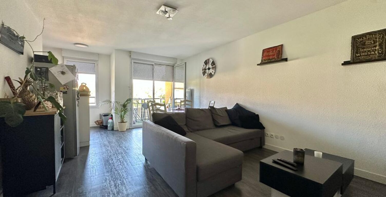 Appartement T2 à vendre dans une résidence sécurisée - Piscine — photo 1