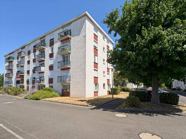 Appartement À Vendre — photo du bien