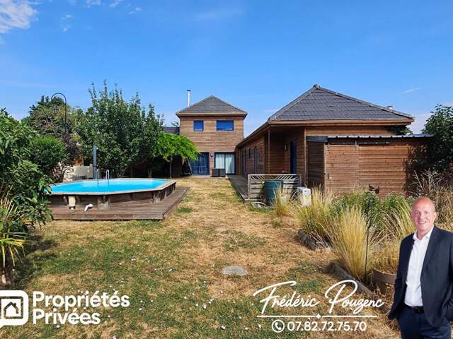Houdan 3 mn / Maison familiale ossature bois de 195 m2 avec dépendances et piscine — photo du bien