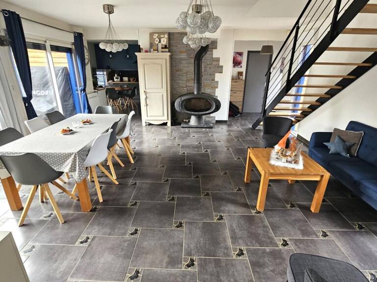 Houdan 3 mn / Maison familiale ossature bois de 195 m2 avec dépendances et piscine — photo 1
