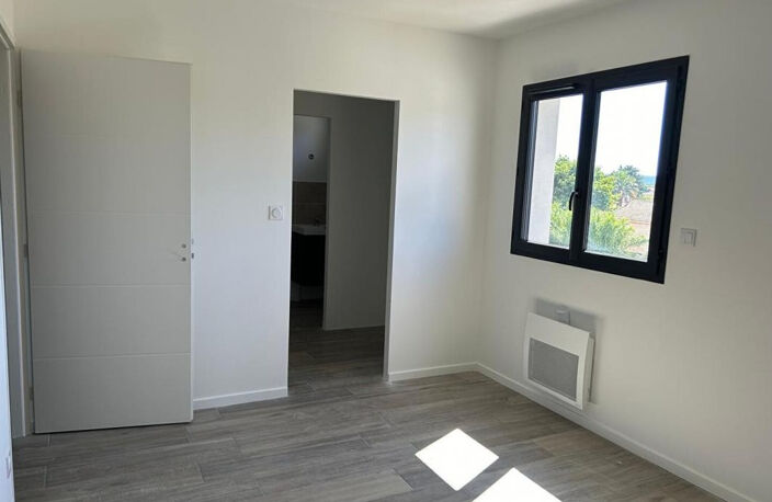 Villa 4 pièces de 96 m² avec garage et piscine sur 355 m² de terrain — photo 4