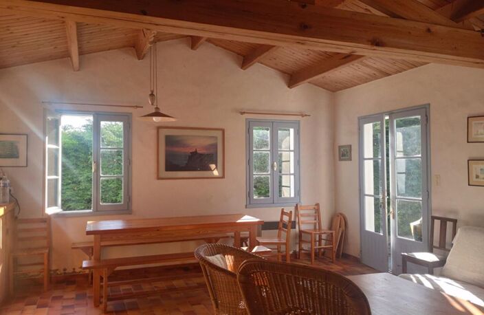 Ensemble immobilier avec fort potentiel - Deux maisons sur belle parcelle constructible — photo 2