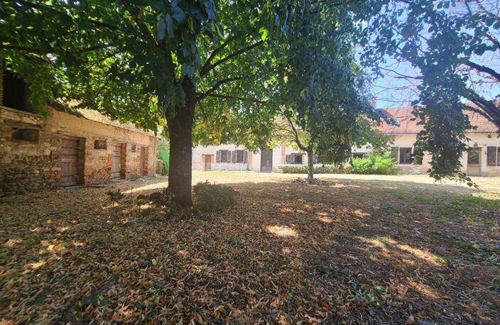 Maison 221 m² avec terrain de 5 000 m² - Mouliherne (49390) — photo 3