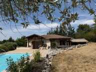 Maison parfaitement entretenue avec piscine et belle vue dégagée — photo 2