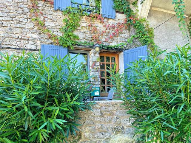 Charmante maison de village à Saint-Martin-de-Castillon — photo du bien