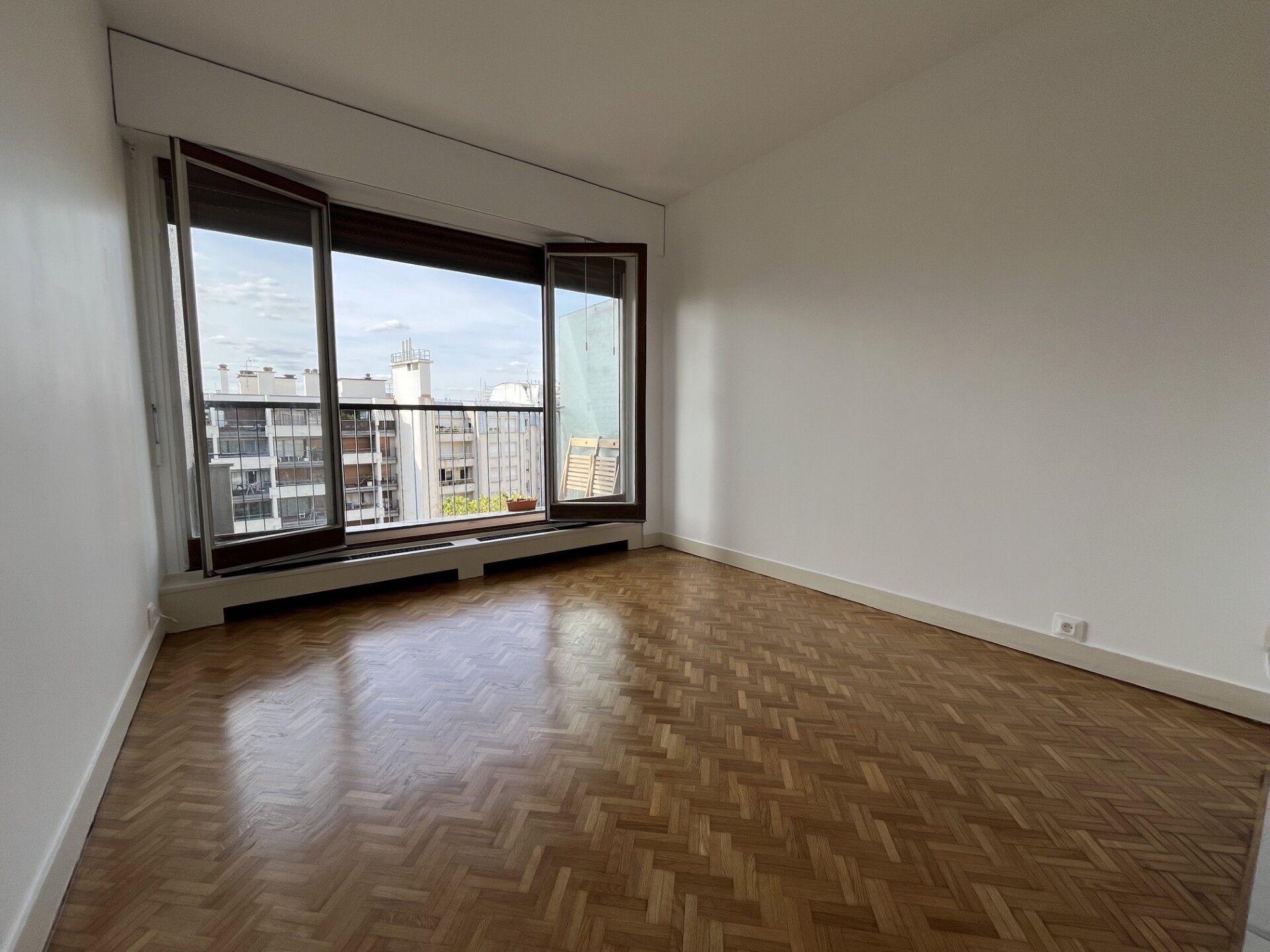 Agence immobilière de IMMOBILIERE PARIS OUEST