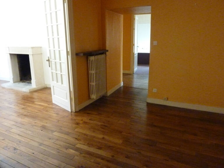 Appartement en location avec terrasse — photo 1