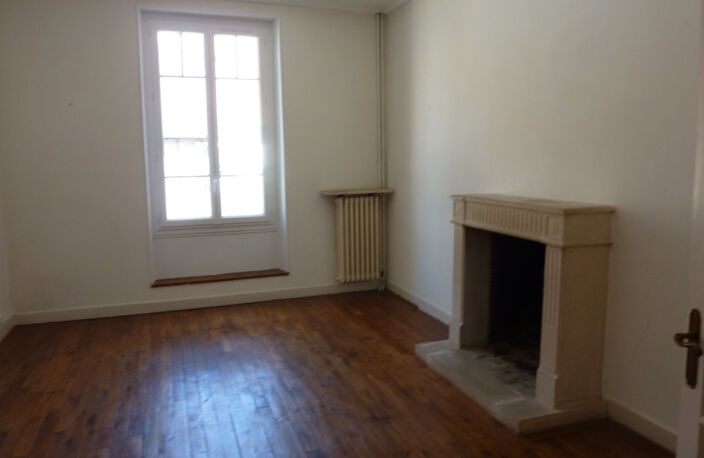 Appartement en location avec terrasse — photo 5
